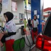 SPBU Pertamina Coco Kenten kini sudah bisa transaksi elektronik seperti dengan e-money, My Pertamina dan T-Cash dari Telkomsel (foto : Urban Id) 
