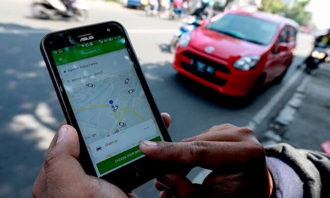
					Driver Taksi Online di Palembang Diduga Kena Hipnotis