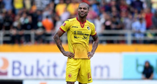 
					Bantu Urus Naturalisasi, Sriwijaya FC Bakal Rekrut Hilton Moreira