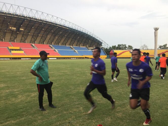 
					Bawa Sriwijaya FC Kembali ke Liga 1, Ambrizal Bakal Berikan Penampilan Terbaik