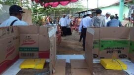 Bilik suara gunakan kardus bekas minyak goreng (Fotio :Sripoku.com)