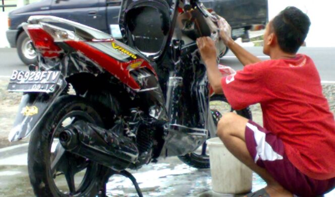 
					Sering Diabaikan, Ini yang Tidak Boleh Dilakukan Saat Mencuci Motor
