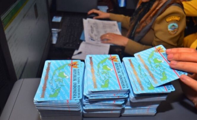 
					H-2, 19.803 Warga Sumsel Belum Merekam E-KTP