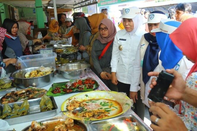 
					Rujak Mie Berformalin Ditemukan di Pasar Beduk Palembang