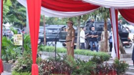Sekda Kota Palembang Ratu Dewa saat menjadi pembina upacara hari kebangkitan nasional di pelataran Benteng Kuto Besak (BKB) Palembang, Senin (20/5/2019).
