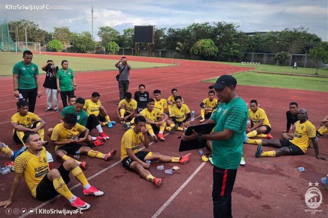
					Semakin Membaik, Kas Hartadi Puji Penampilan Anak Asuhnya