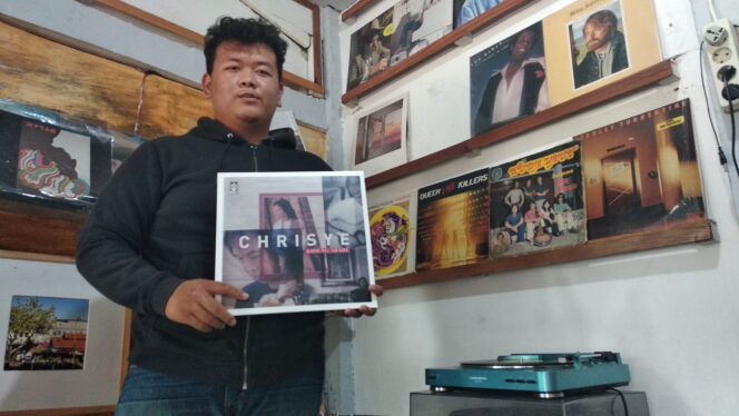 
					Dari Hobi, Pemuda Ini Buka Usaha Piringan Hitam di Palembang