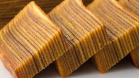 Kue 8 jam khas Palembang