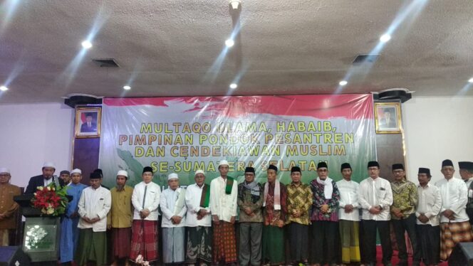 
					Ratusan Tokoh Agama Sumsel Sampaikan 9 Maklumat Multaqo