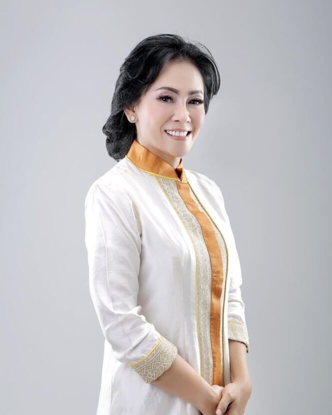 
					Ketua DPC Hanura Palembang Liza Sako