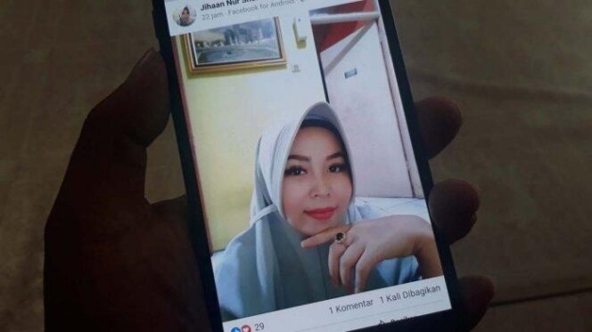 
					Upload Foto Cantik, Dibunuh Ketika Warga Salat Tarawih