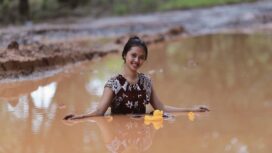 Protes jalan rusak yang dilakukan beberapa anak muda di Sumsel beberapa waktu lalu