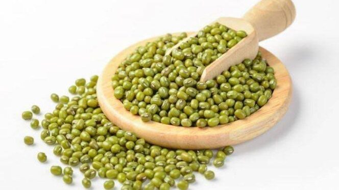 6 Manfaat Konsumsi Kacang Hijau Saat Berpuasa
