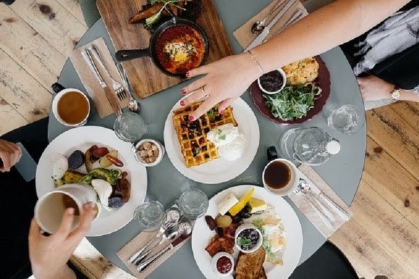 Hati-hati, Menu Berbuka Ini Sebaiknya Dihindari