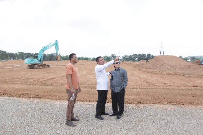 
					Progres Pembangunan Sirkuit MXGP Sudah 90%
