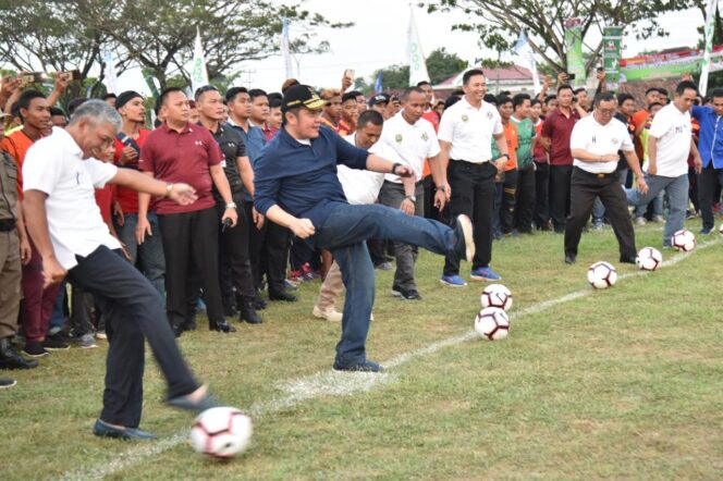 
					Herman Deru Minta Sepakbola Jadi Icon di Sumsel