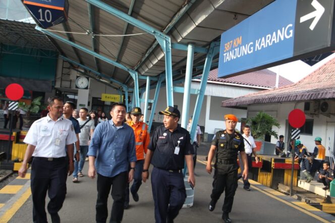 
					Gubernur Sumsel Senang Pemudik Pilih Jalur Darat Dibandingkan Udara