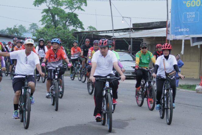 
					Wakil Bupati Muba saat mengikuti funbike dalam menyambut HUT Bhayangkara Polres Muba