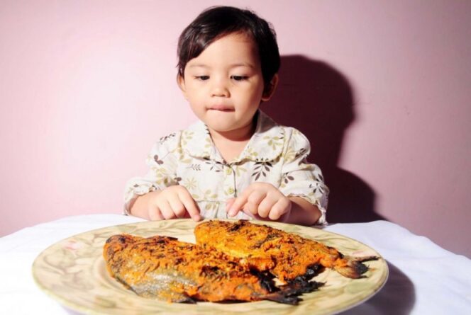 
					Kamu Harus Coba, Tips Ampuh Menahan Nafsu Makan yang Berlebihan