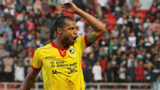 
					Hilton Moreira (Foto: Istimewa)