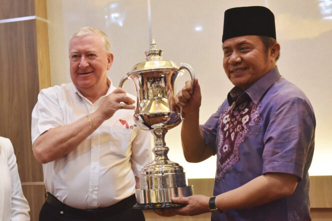 
Piala Kejuaraan Bowling Dunia Akan Diarak Keliling Sumsel