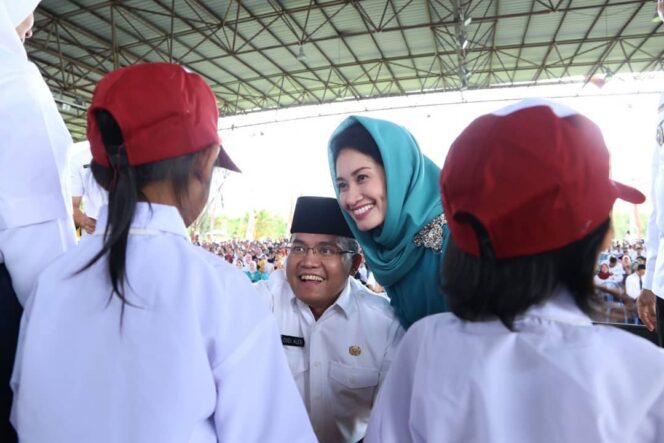 
					Hari Pertama Masuk Sekolah, Dodi Reza Izinkan ASN Antar Anak ke Sekolah