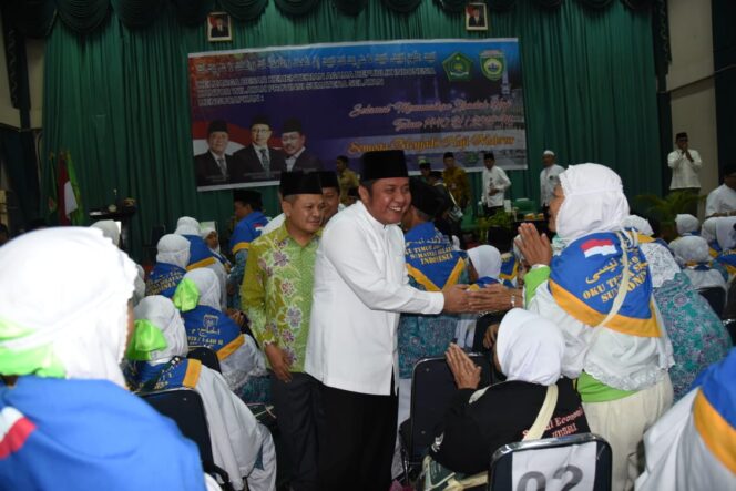 
					Gubernur Sumsel Lepas Keberangkatan 445 JCH Keloter Satu Embarkasi Palembang