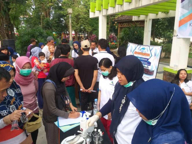 
					SKIPM Palembang mengelar kegiatan Bulan Bakti Karantina Ikan dan Mutu Hasil Perikanan 2019 di Kambang Iwak, Minggu (14/7). 