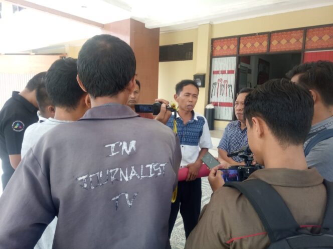 
Dugaan Kecurangan Pileg OKI, Buka Surat Suara Hingga Orang Meninggal Mencoblos