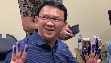 Ahok: Ustad Somad Tak Mengerti Soal Salib