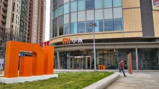 
					Logo Xiaomi di depan Headquarter Office di Beijing. (foto:TechnoBuffalo)
