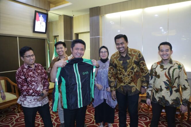 
					Grab Diminta Promosikan Produk Halal Sumsel
