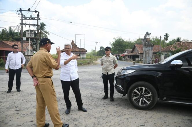 
					Jalan Provinsi Penghubung OKI-OKU Timur dan Simpang OKU Selatan Mulus