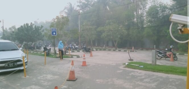 
					Helm Pengunjung Rumah Sakit Bari Raib Digondol Maling