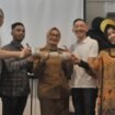 Regional manager BFI Finance Wilayah Sumatera 3, Saestro Wijaya Gunawan bersama pengusaha kopi, dan jajaran instansi Pemprov Sumsel saat kegiatan BFI Coffepreneur.
