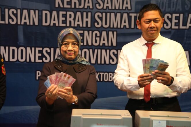 
					6.900 Lembar Uang Palsu di Sumsel Dimusnahkan