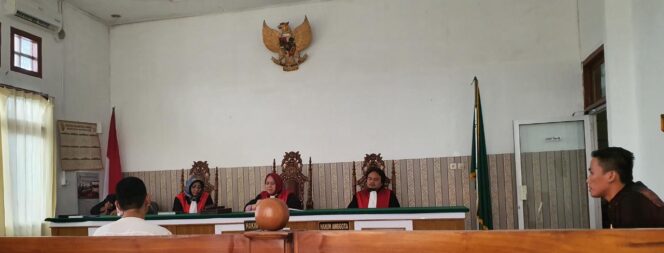 
					Sidang terdakwa Ajar Aswad di PN Kayuagung, OKI.