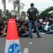 Sejumlah sopir taksol saat demo di depan kantor Go-Jek Indonesia cabang Palembang.