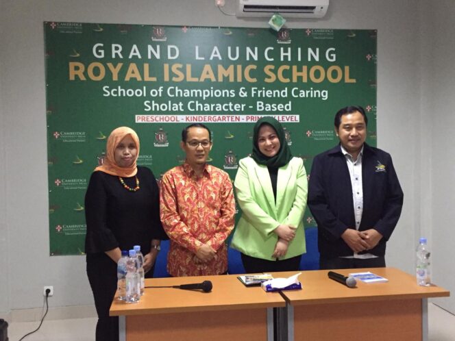 
Royal Islamic School Tawarkan 3 Kurikulum dan Fasilitas Pendidian yang Lengkap