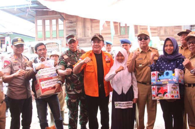 
3,5 Ton Beras Disalurkan Untuk Korban Banjir Bandang di Lahat