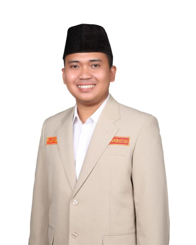 
					Fajar Febriansyah