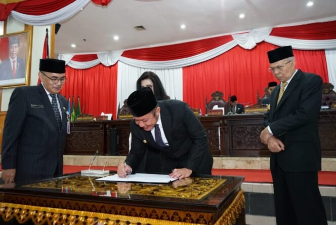 
Raperda APBD Sumsel 2020 Disahkan