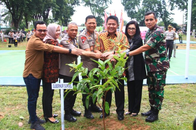 
Sumsel “Wariskan” Ribuan Pohon untuk Anak Cucu