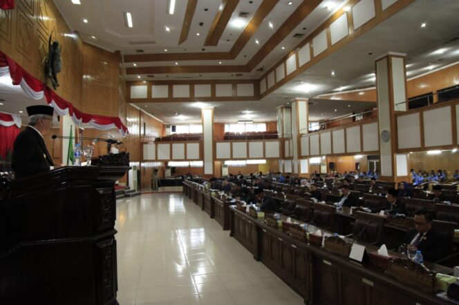
					Wagub Sumsel Sampaikan Penjelasan 7 Raperda Usulan