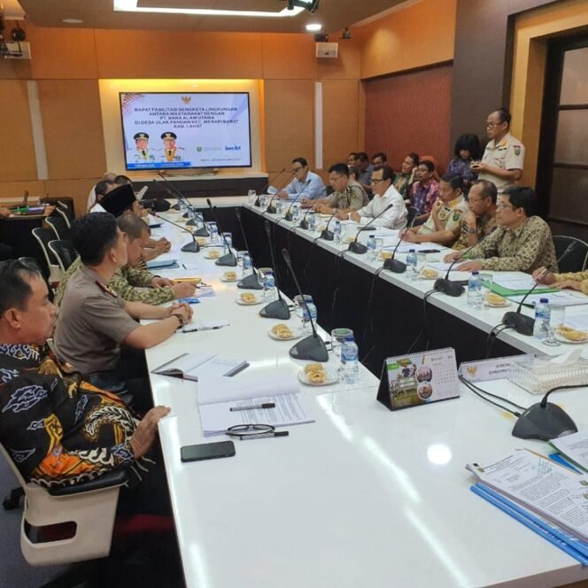 
Gubernur Sumsel Mediasi Sengketa Antara PT BAU dan Warga Desa Ulak admin