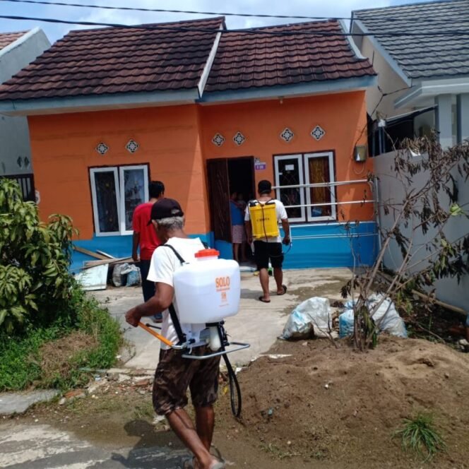 
Clean Up day And Tour de Bedegung 2020, Amrullah Ajak Masyarakat Peduli dan Sadar Kebersihan Lingkungan