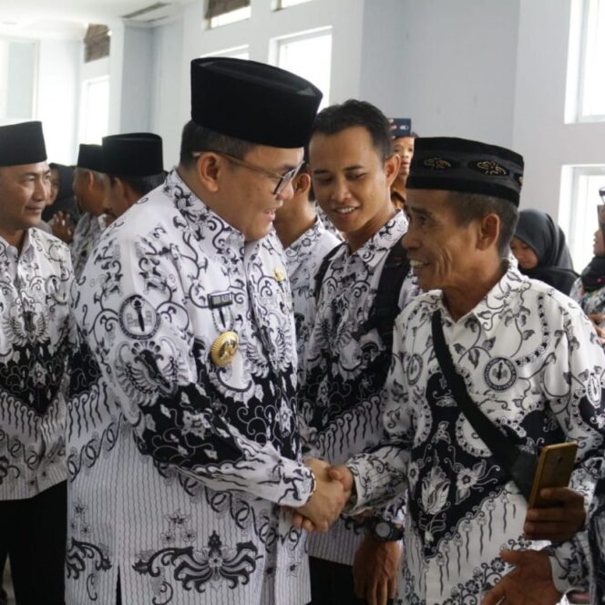 
Dana BOSDA Dicairakan Tiga Bulan, Tiap Guru di Muba Dapat 3 Juta