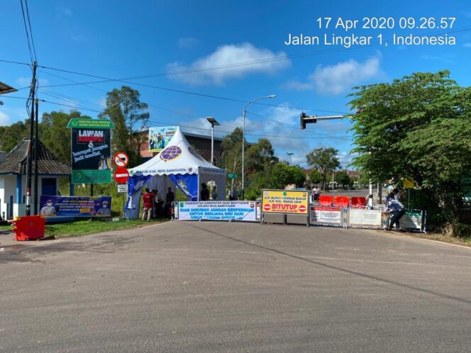 
Pengalihan Arus Lalu Lintas di Muba Cegah Penyebaran Covid-19