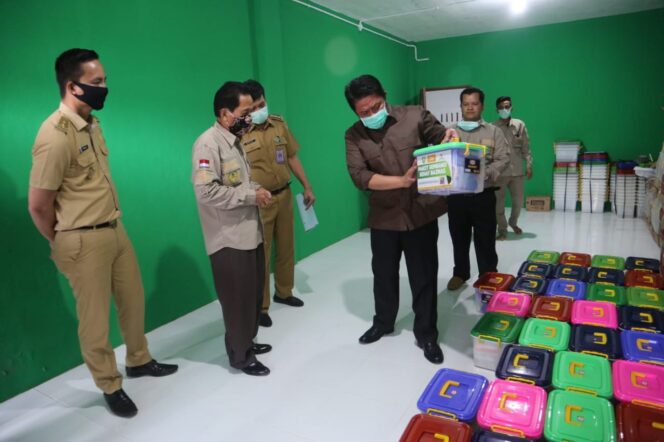 
					Herman Deru Ajak Warga Sumsel Salurkan Zakat Melalui Baznas