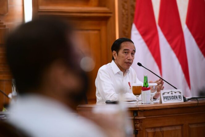 
Jokowi: Butuh Sinergi Erat untuk Tangani Covid-19